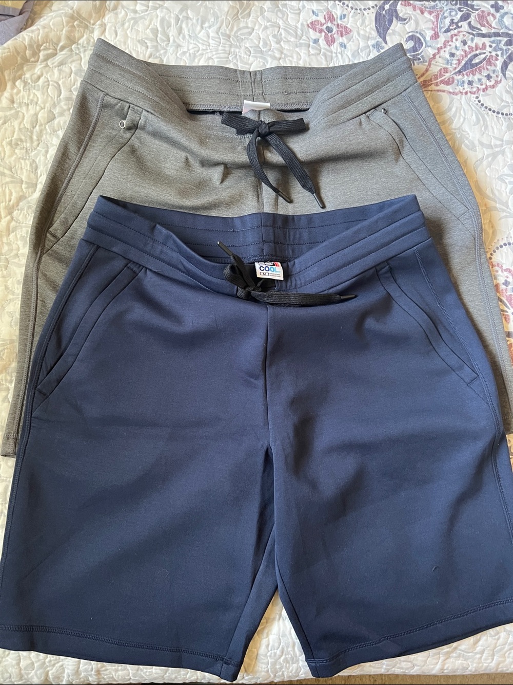 32 Degrees Navy and Gray Men’s Performance Drawstring Shorts. Lot of 2 Shorts